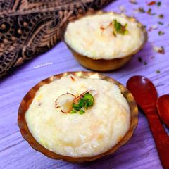 A picture of Kashmiri Kesar Phirni.