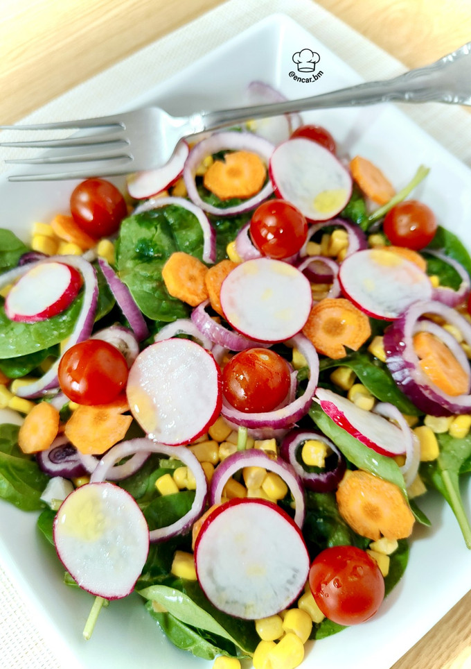 Una foto de Ensalada primavera