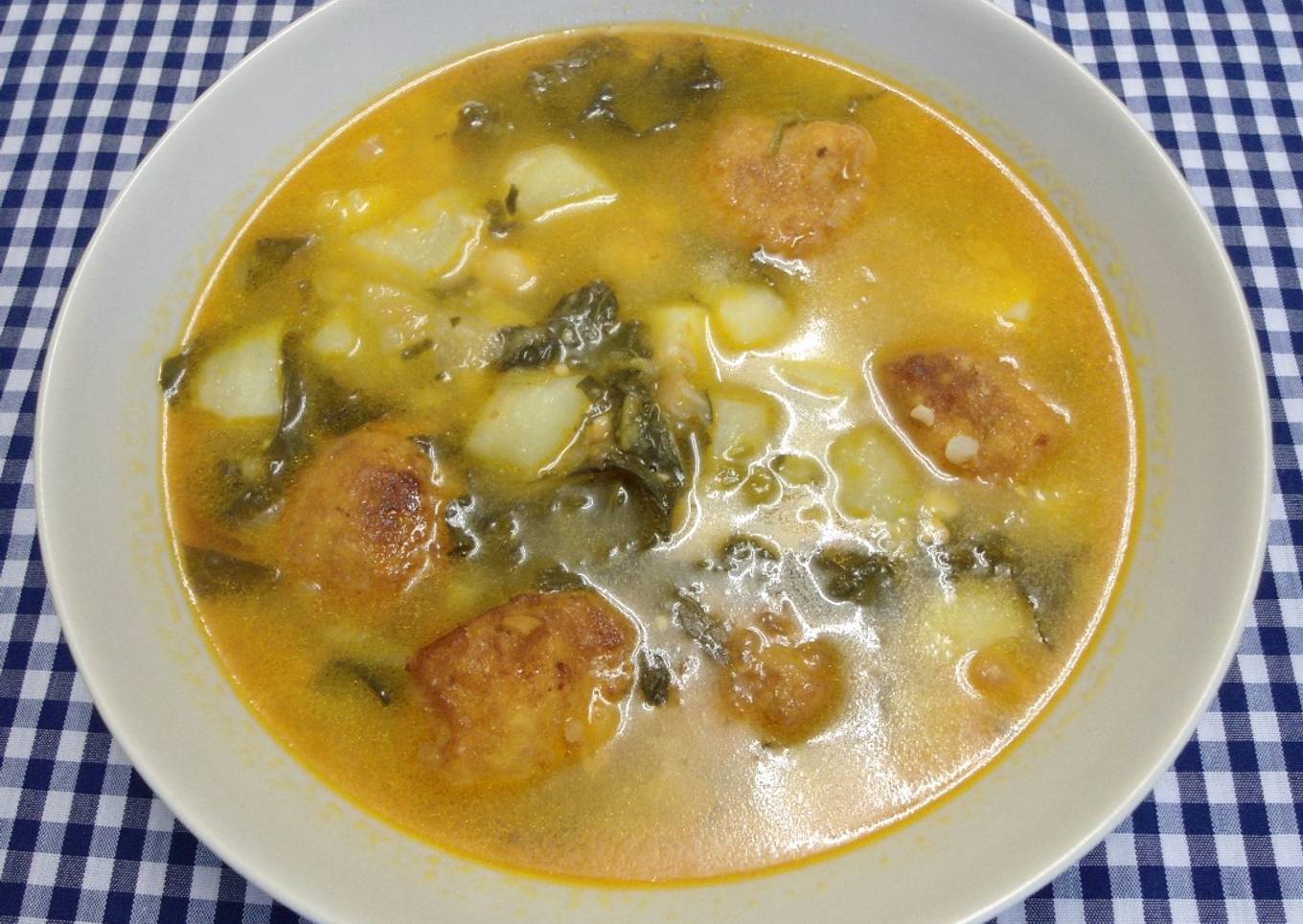 Potaje con albóndigas