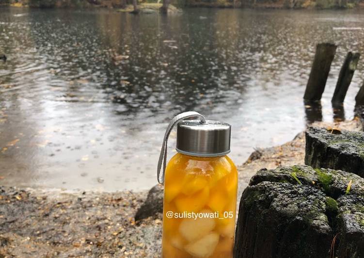 Cara termudah untuk Vegan Di RumahInfused Water kurma + Peach 🍑 + Mangga