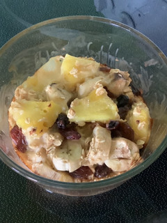 A picture of Baked oatmeal (pineapple and banana).