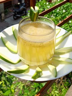 आम पन्ना (aam panna recipe in Hindi) रेसिपी मुख्य फोटो