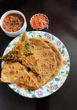 A picture of Broccoli Paratha.