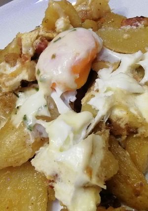 Krumplis - szalonnás - tojásos vacsora/reggeli recept fotója