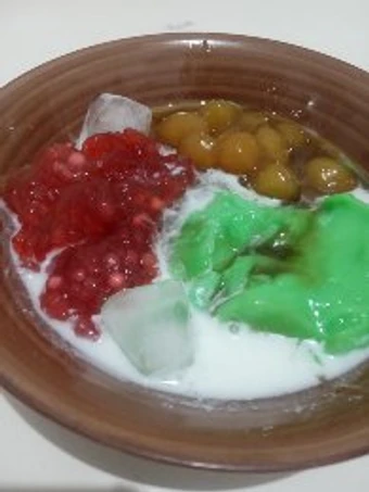 Langkah Mudah untuk Menyiapkan Resep Es bubur sumsum candil mutiara yang Uenak Anti Ribet, Menggugah Selera