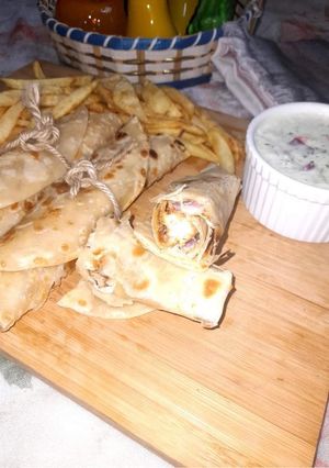 A picture of Chicken tandoori roll.