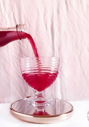 A picture of Hibiscus ginger on the rocks.