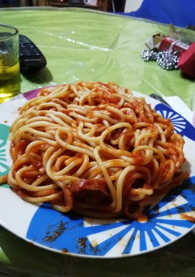 Una foto de Espaguetis con chorizo dulce y picante