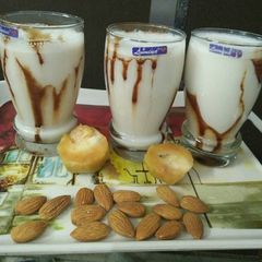 A picture of Chickoo shake.