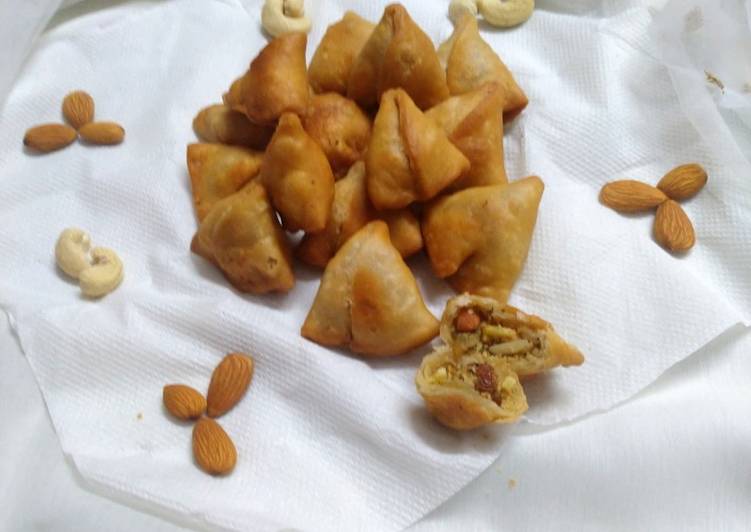 How to Prepare Homemade Dry fruits mini samosa