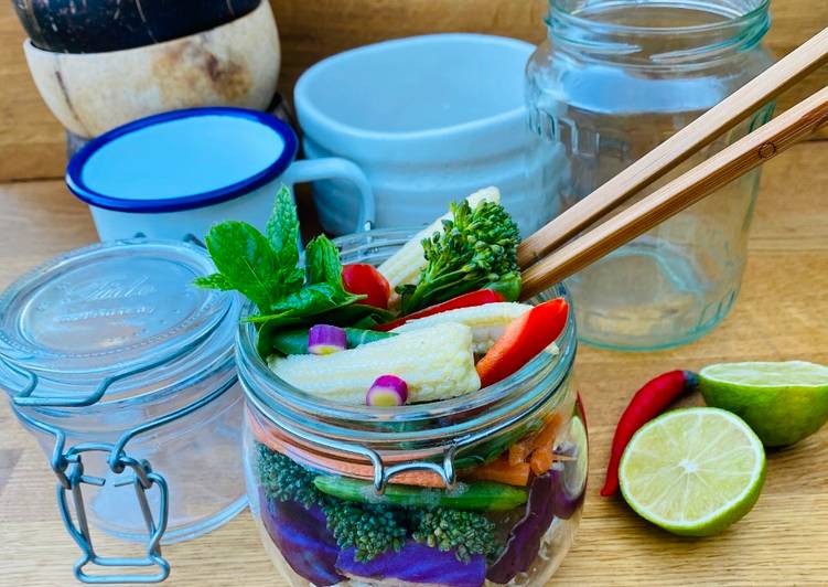 Step-by-Step Guide to Make Speedy Homemade Pot Noodle or Cup-a-Soup 🌱💚