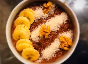 Una foto de Avena calentita de chocolate (gachas de avena)