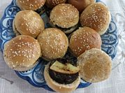 Una foto de canapé de morcilla