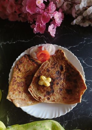 A picture of Paneer Bhurji Paratha.