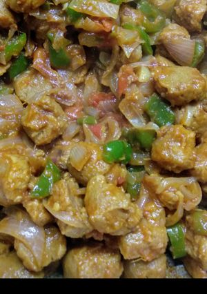 A picture of Soya chunks.