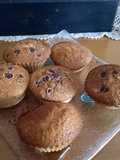 Muffins de azúcar rubia, chips y arándanos