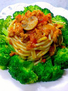 義式蕃茄肉醬麵 的食譜成品照片