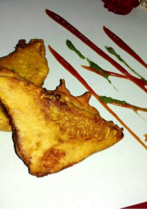 A picture of Bread pakoda.