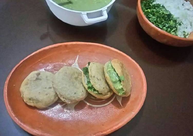 Gorditas de chicharrón y queso