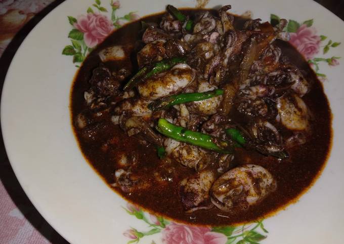 Cumi masak hitam