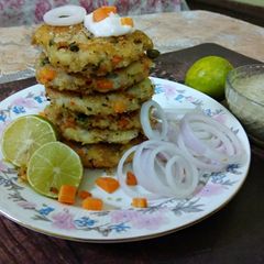 A picture of Healthy Daliya Patties in less oil.