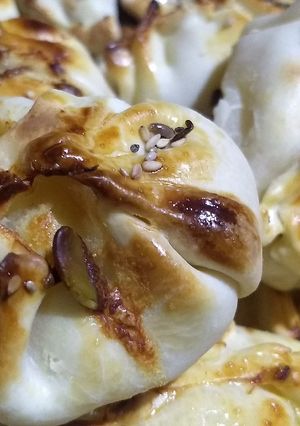 Una foto de Knishes de calabaza y pollo