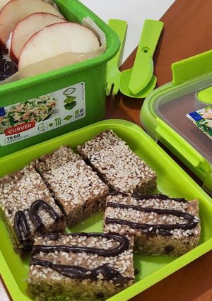 Házi zabszelet/egergiaszelet (glutén-,tej- és hozzáadott cukortól mentes) recept fotója