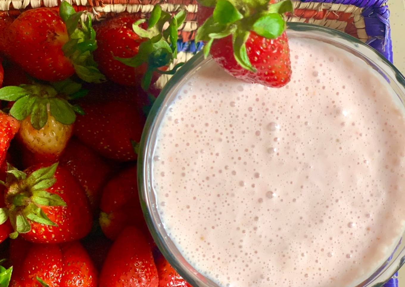 Strawberry 🍓 coconut 🥥 smoothie