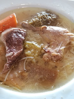Una foto de 179. Caldo de verduras y carne / Cocción lenta