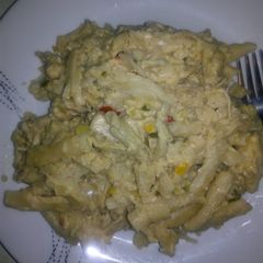 A picture of Macaroni and blue cheese sauce.