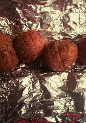 A picture of 4 Potatoes.