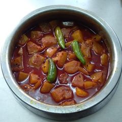 Aaloo pepper dalna A picture of Aaloo pepper dalna.