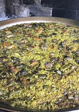 Una foto de Paella valenciana