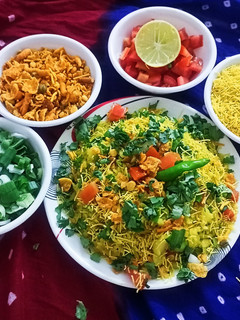 ઈન્દોરી પૌવા (Indori Pauva Recipe In Gujarati) રેસીપી મુખ્ય ફોટો