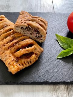 Rácsos gombás-májas táska recept fotója