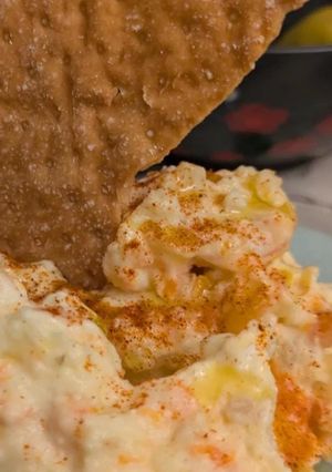 Una foto de Ensaladilla de Gambas al Ajillo