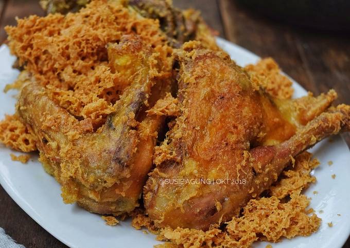 Resep Ayam goreng kremes ala mbok Berek oleh Susi Agung - Cookpad
