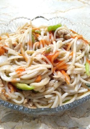 A picture of Chicken Chowmein.