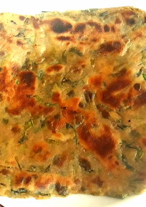 A picture of Methi Paratha.