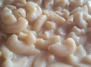 Una foto de Fideos con leche y queso