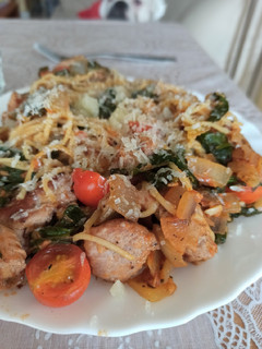Foto principal de Pasta con pollo y espinacas