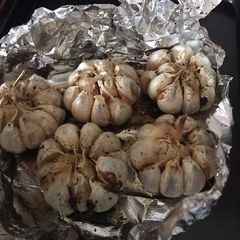 A picture of Roasted Garlic.