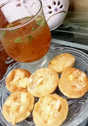 A picture of Homemade Gol gappay.