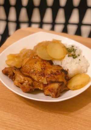俄羅斯汁雞排洋蔥馬鈴薯飯 (蜜糖雞排) 的食譜成品照片