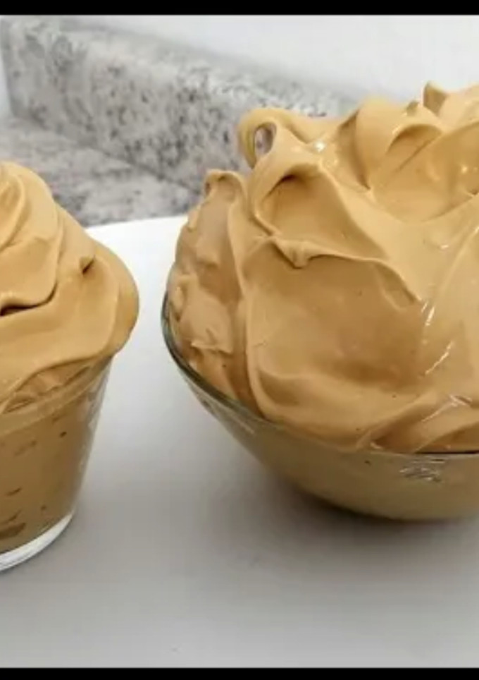 Una foto de Crema de café  con 3 ingredientes ☕