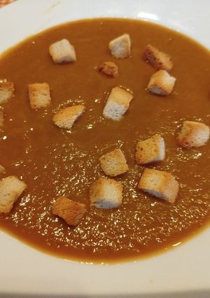 Una foto de Crema de verduras con brócolis, coliflor y zanahorias