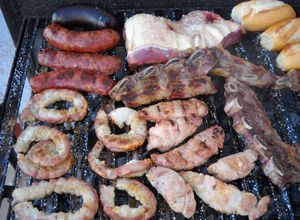 Una foto de Fuego = parrillada, duo perfecto