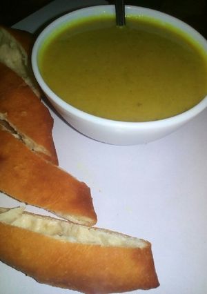 A picture of Spinach and coriander stem soup.