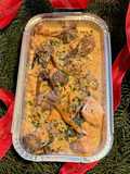 Pollo con colmenillas y setas silvestres para buffet navideño