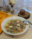 Бульйон з домашньою куркою і галушками